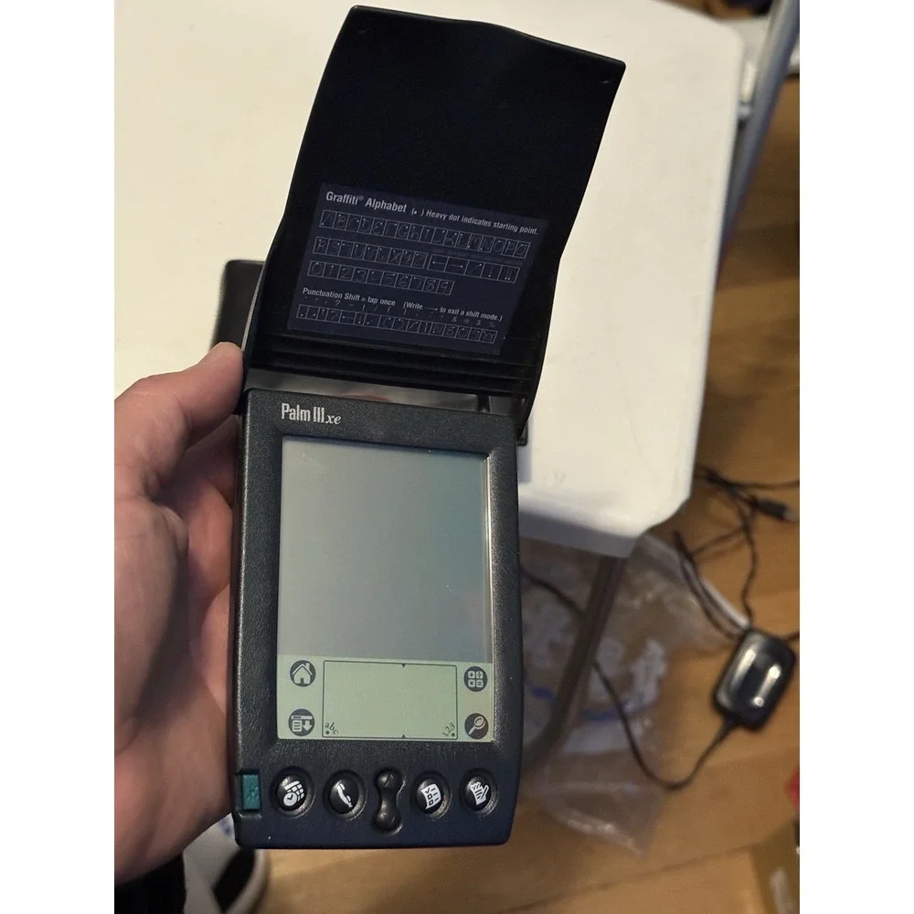 Vintage Palm IIIxe Handheld PDA Organizer Device - Flip Cover/Stylus/ Works